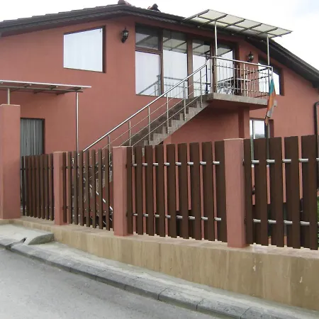 Guest house романс Yagodina