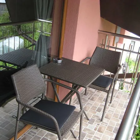 Guest house романс 2*